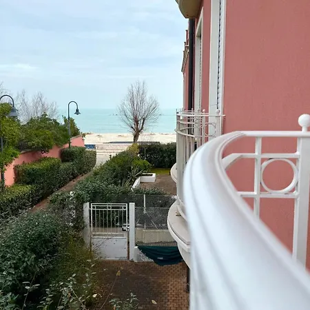 Se134 - Marotta, Bilocale Con Balcone E Garage דירה מארוטה